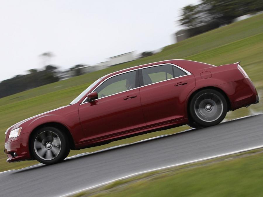  Chrysler 300C SRT8 2012 года  (AU) (фото 5 из 11)